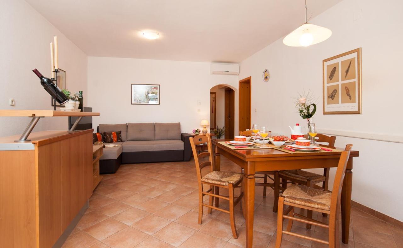 Villa Franka With Swimming Pool Bol Extérieur photo